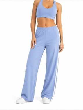 Wilo ($175) Activewear Set Blue Sports Bra & Wide Leg Pants Side Stripe